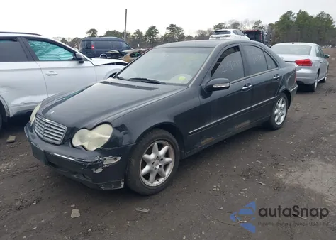2001 Mercedes-Benz C 240 z USA, uszkodzony, nr VIN WDBRF61J51F119076